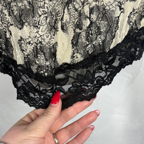 Maurices Lace Overlay Camisole Top size small - Picture 5 of 12